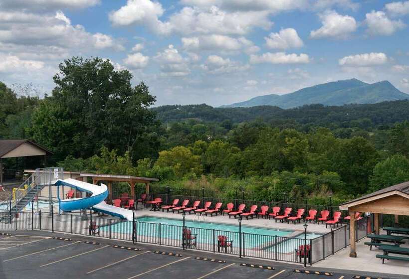 Hotel Howard Johnson By Wyndham Pigeon Forge