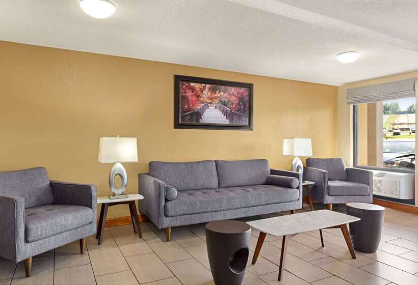 فندق Howard Johnson By Wyndham Pigeon Forge