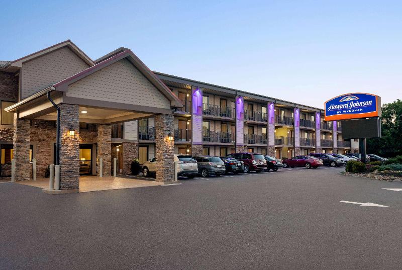 هتل Howard Johnson By Wyndham Pigeon Forge