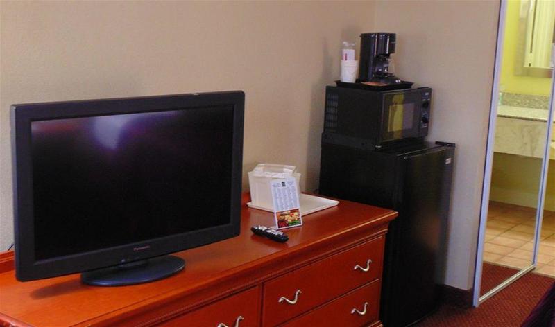 هتل Howard Johnson By Wyndham Pigeon Forge