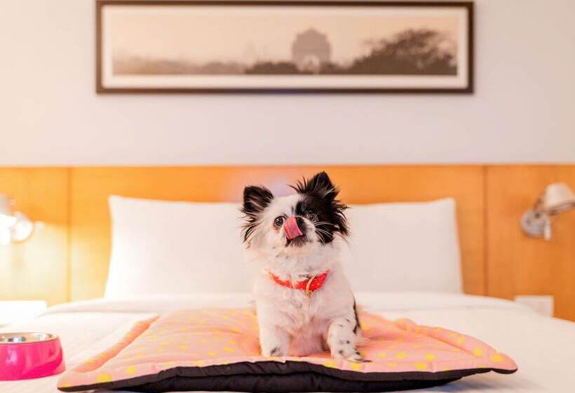 ホテル Ibis Gurgaon Golf Course Road, An Accor Brand