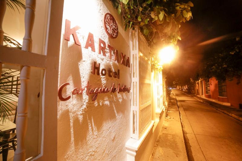 هتل Kartaxa