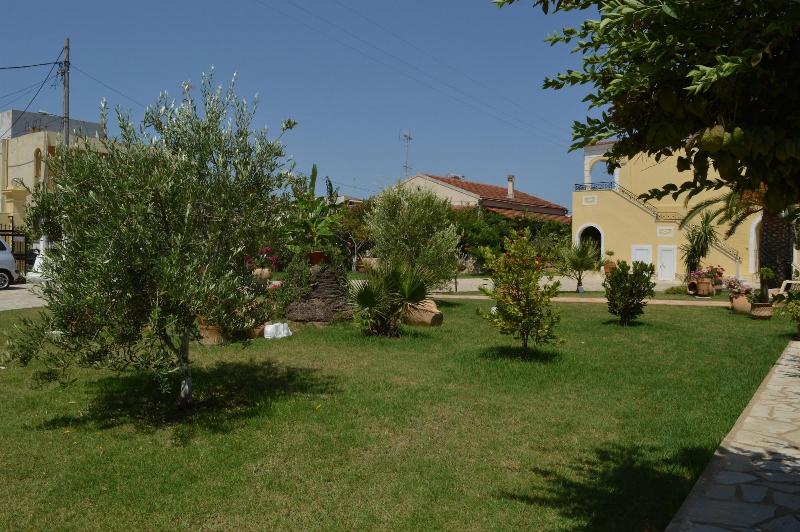 هتل Konstantina Apartments