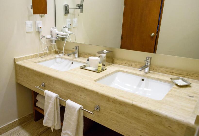 ホテル Krystal Urban Cancun & Beach Club