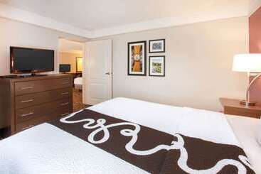 هتل La Quinta By Wyndham Cincinnati Airport Florence