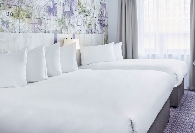 בית מלון כפרי Leonardo Exeter