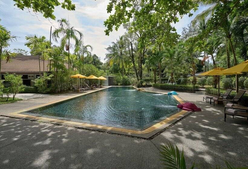 هتل Nai Yang Beach Resort & Spa