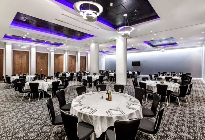 Hotel Radisson Blu  Cardiff