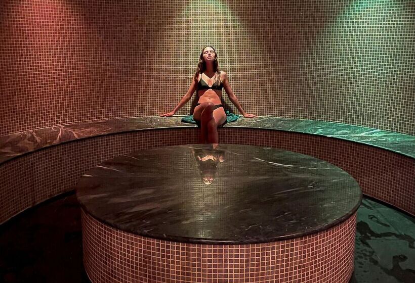 هتل Aquila Elounda Village Resort, Suites & Spa
