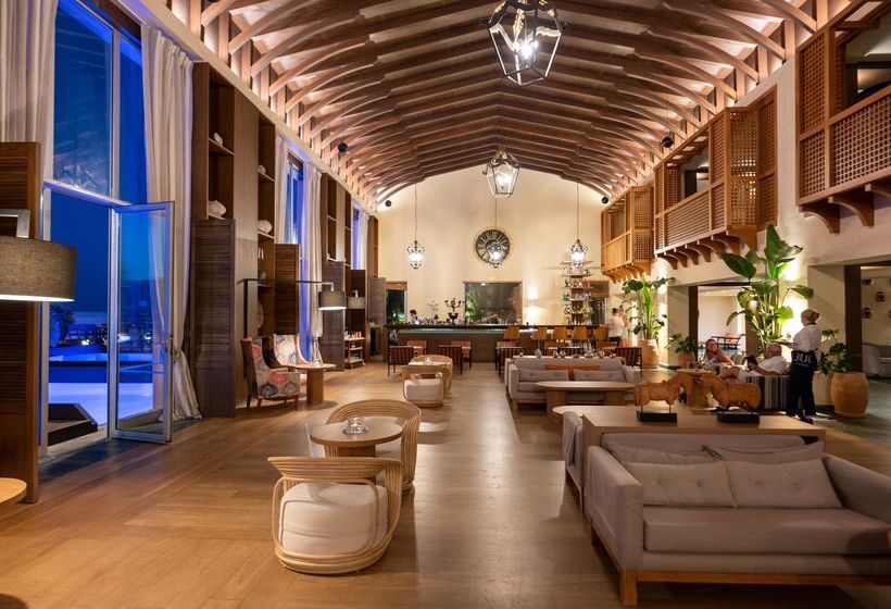 هتل Aquila Elounda Village Resort, Suites & Spa