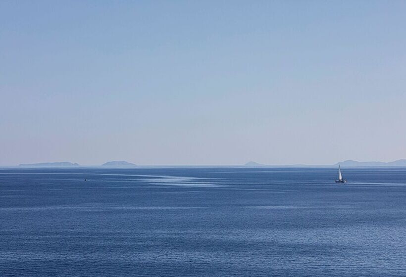 هتل Aquila Elounda Village Resort, Suites & Spa