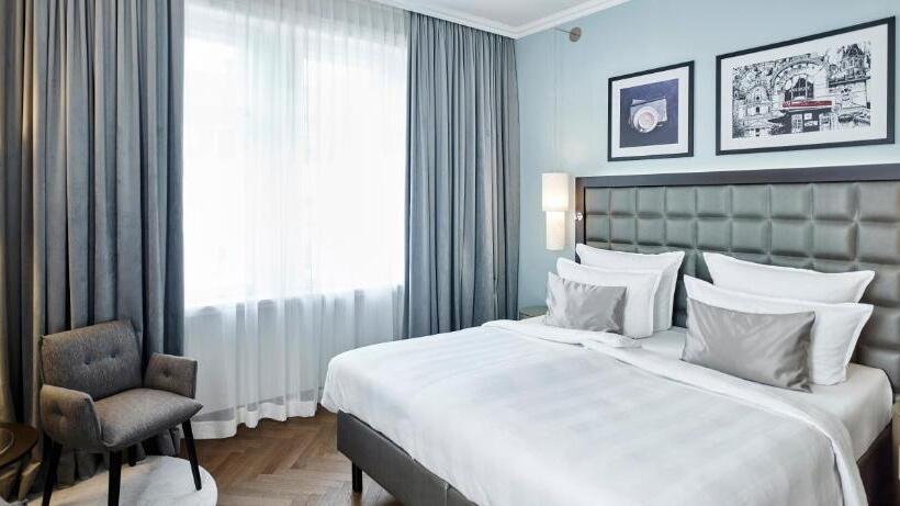 Fotos del hotel Steigenberger Hotel Herrenhof:  2