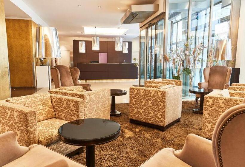 Fotos del hotel Steigenberger Hotel Herrenhof:  31