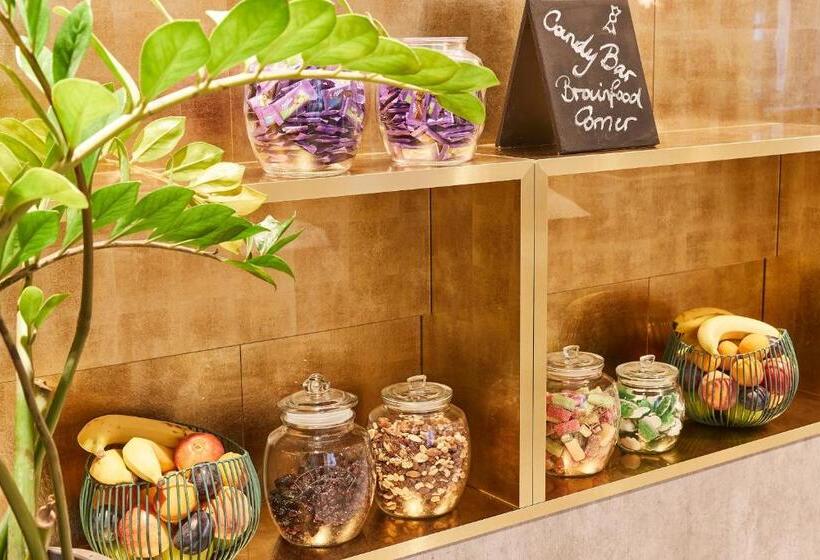 Fotos del hotel Steigenberger Hotel Herrenhof:  11