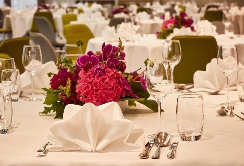 Fotos del hotel Steigenberger Hotel Herrenhof:  29