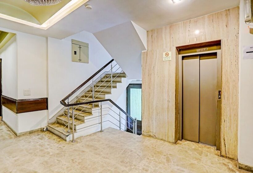 בית מלון כפרי The Orion   Greater Kailash