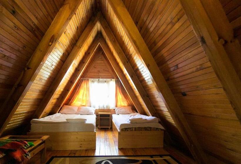 استراحتگاه Romantica Forest Guest House