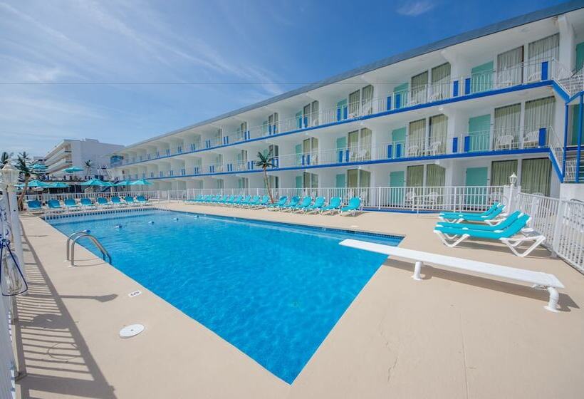مُتل Compass Family Resort