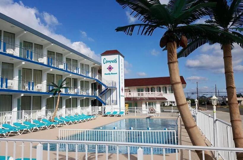 مُتل Compass Family Resort