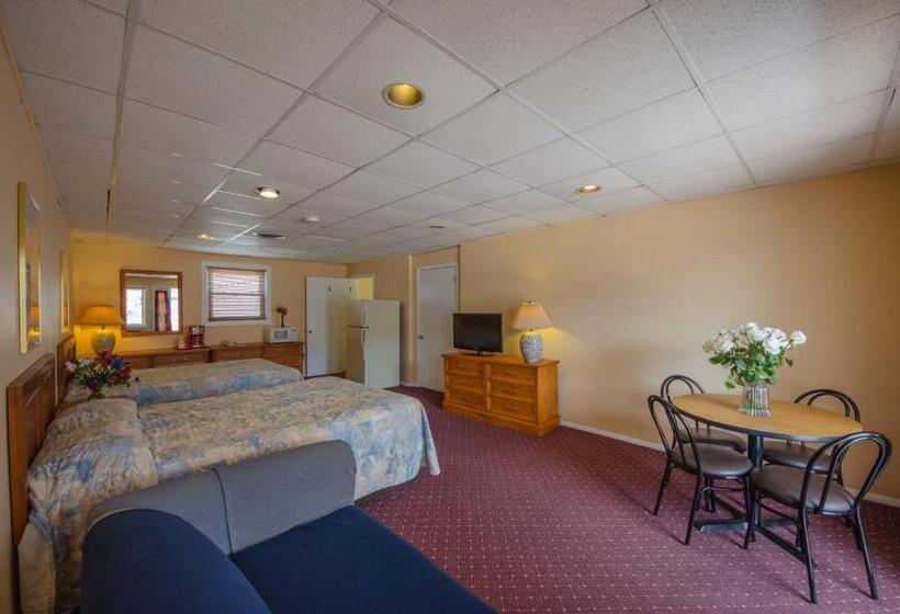 مُتل Compass Family Resort