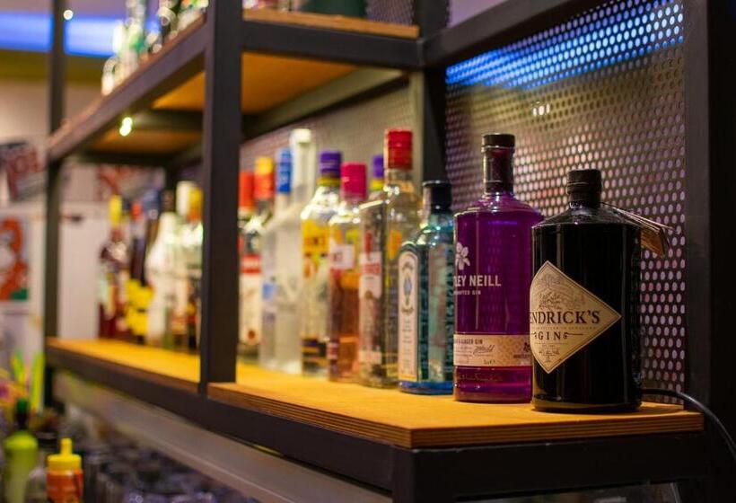 هتل Harriets Apartments