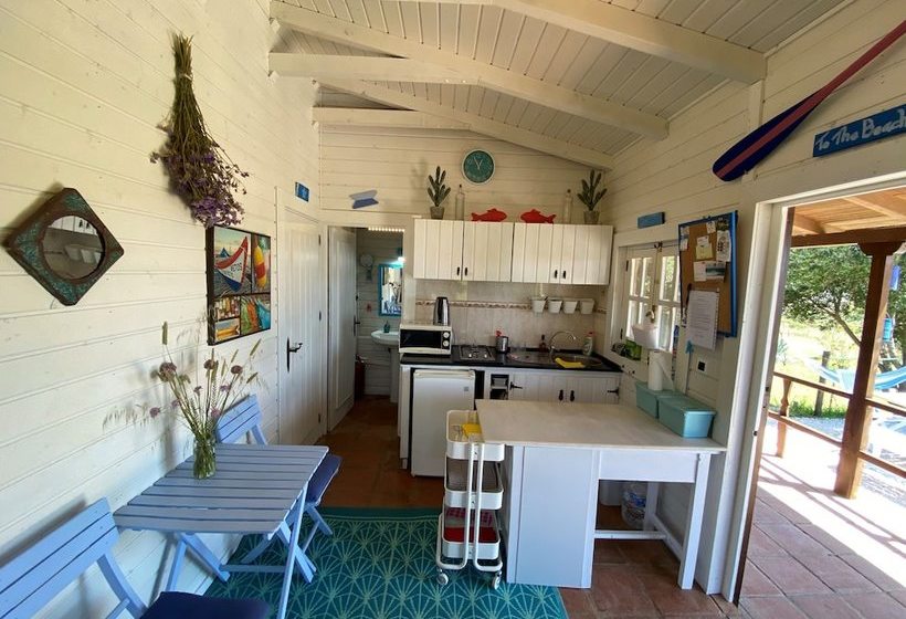 Beautiful 2 Bed Room Cottage With Seaview/ Garden