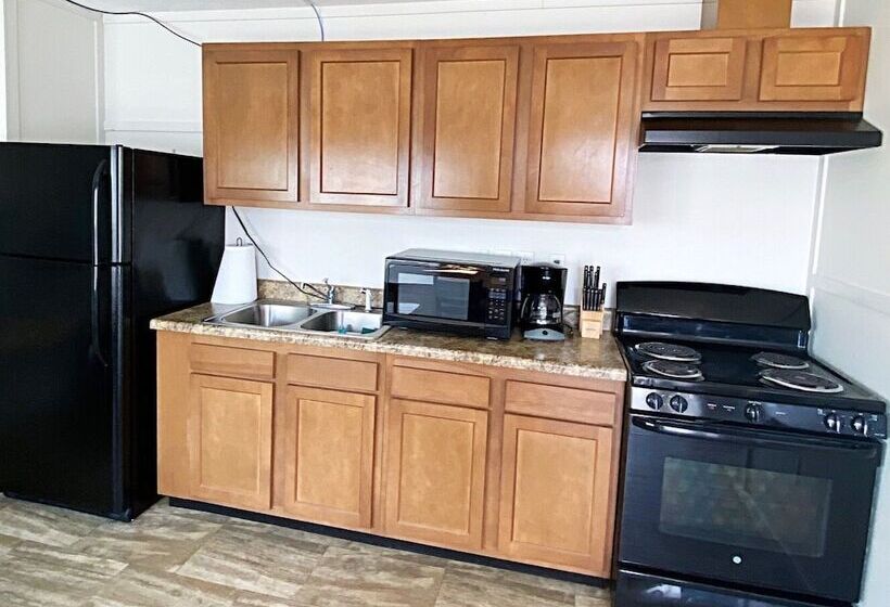 호텔 Ibex  Workforce Housing