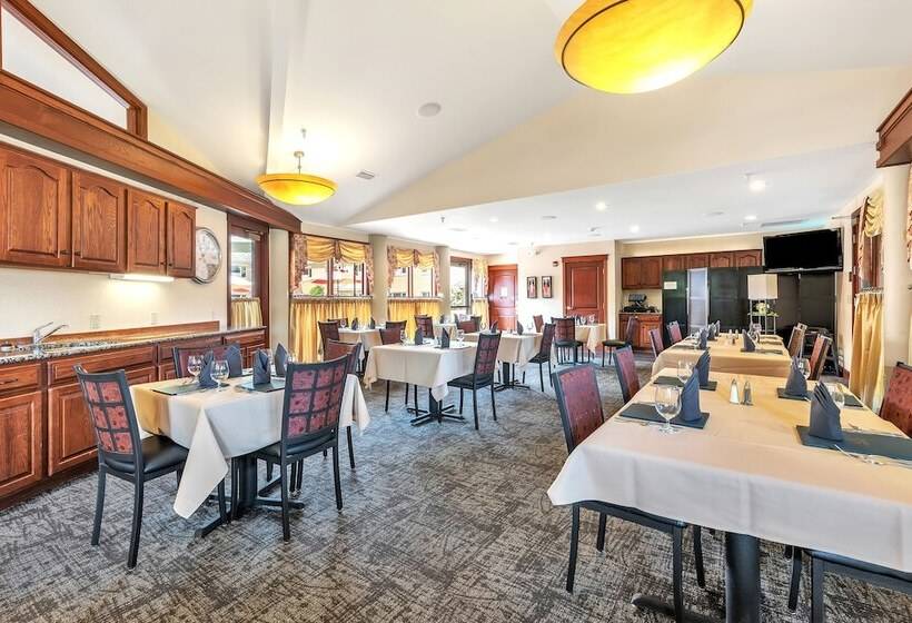 호텔 The Inn At Ohio Northern University
