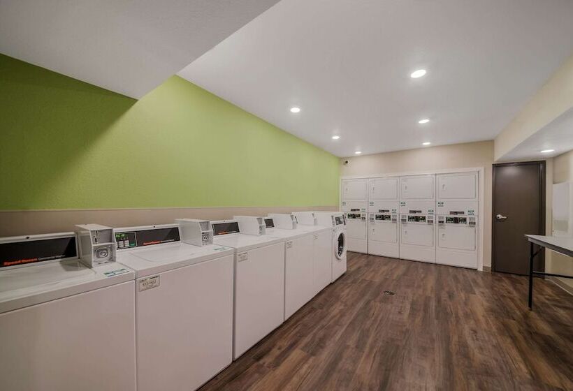 Отель Woodspring Suites Wesley Chapel Tampa