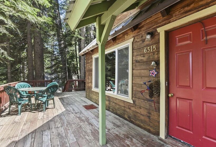7 Minute Walk To Beach Chambers Landing Chalet