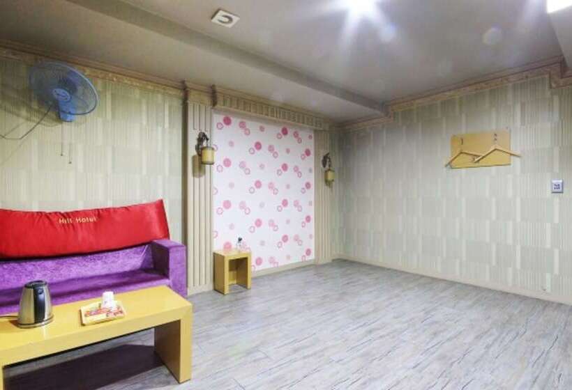 Hill Motel