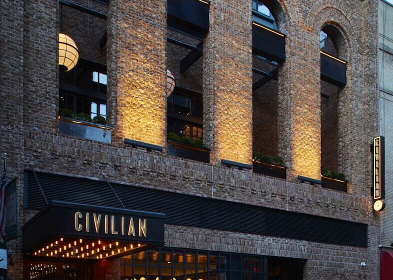 هتل Civilian