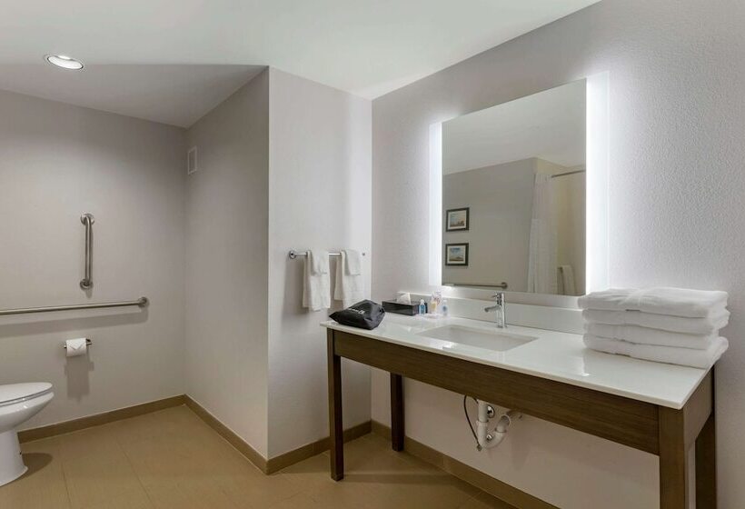 هتل Comfort Inn