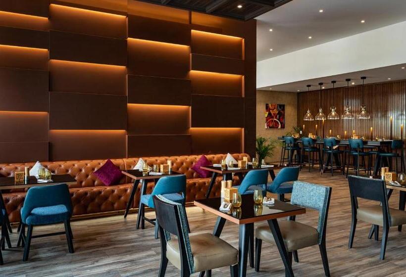 Fotos del hotel Radisson Hotel Dubai Damac Hills:  50