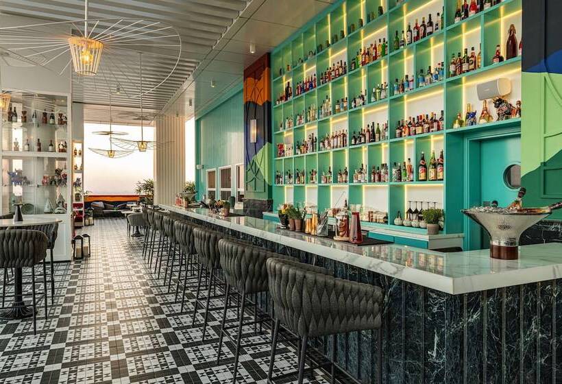 Fotos del hotel Radisson Hotel Dubai Damac Hills:  13