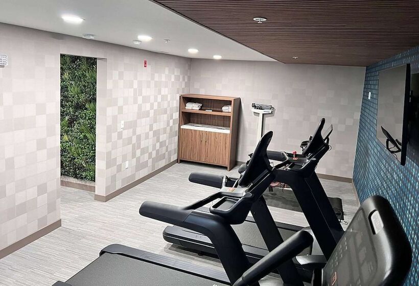 בית מלון כפרי La Quinta Inn & Suites By Wyndham Yakima Downtown