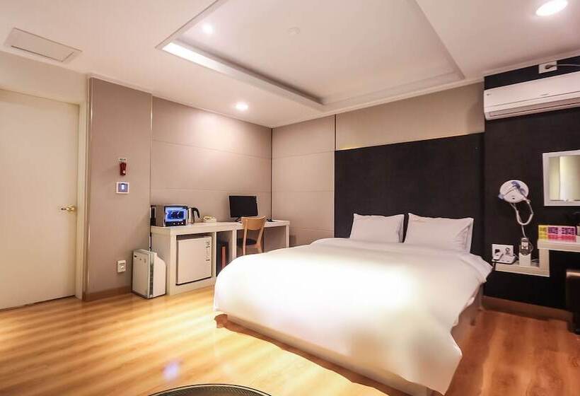 مُتل Namwon Hotel Chunhyang