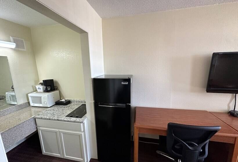 فندق على الطريق Sunrise Extended Stay