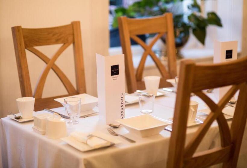 پانسیون Annandale Guest House