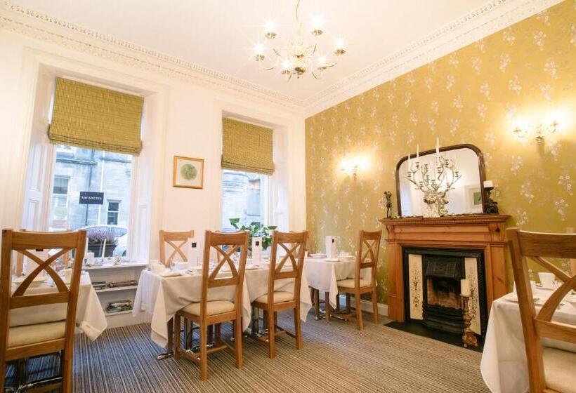 پانسیون Annandale Guest House