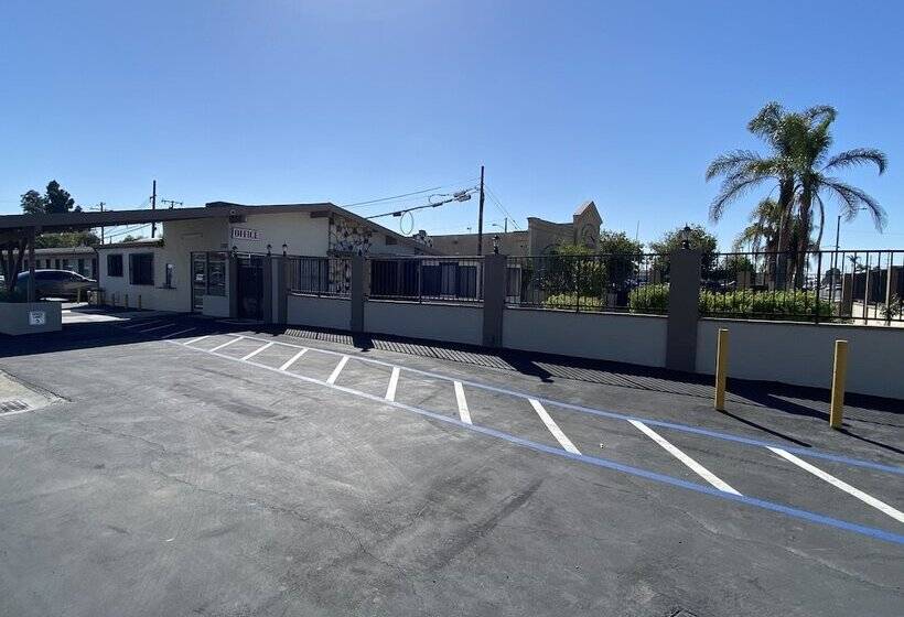 Starlite Motel