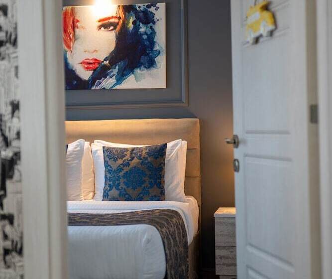 12 Rooms