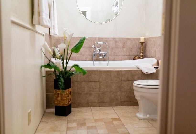 تختخواب و صبحانه Decatur Courthouse Suites