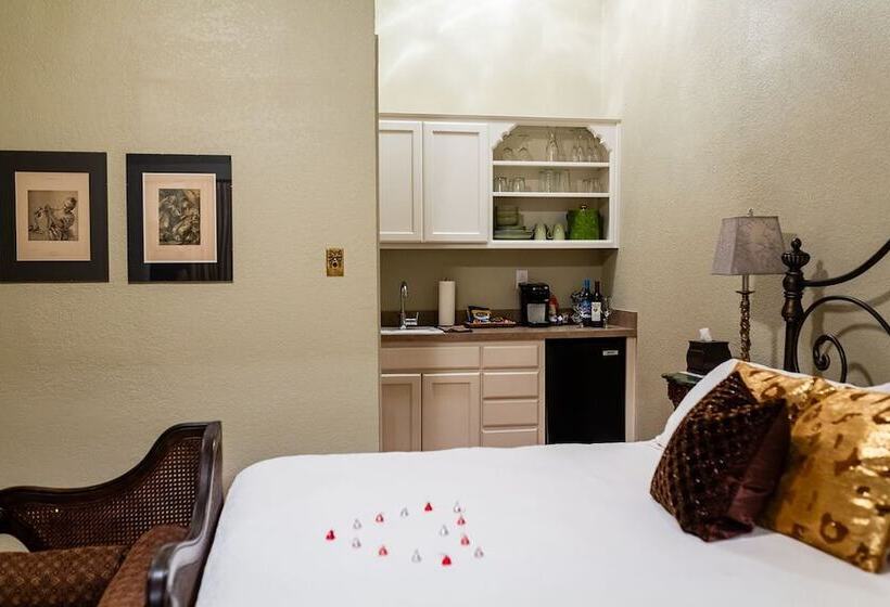 تختخواب و صبحانه Decatur Courthouse Suites