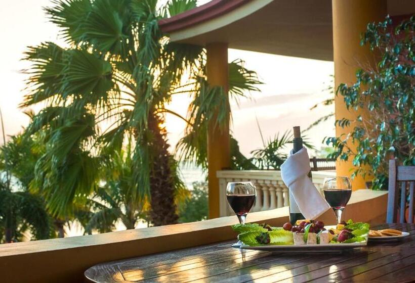 هتل Aruba Surfside Marina