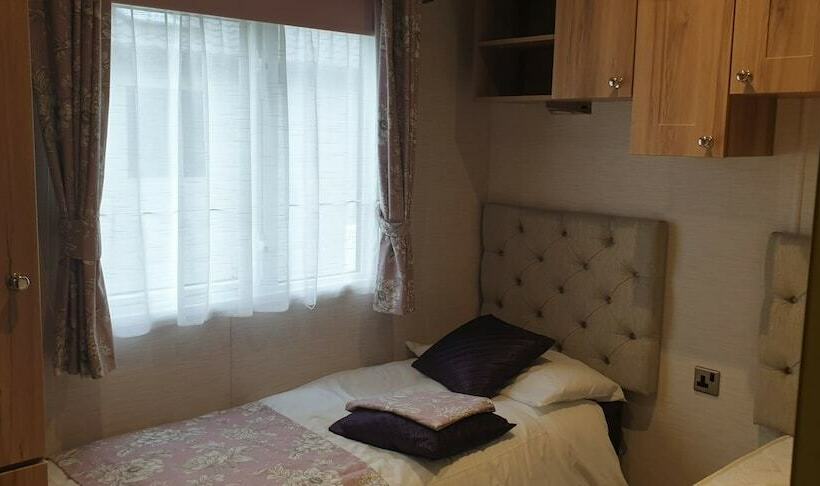 בית מלון כפרי 2bed Caravan  Oakdene Forest Park