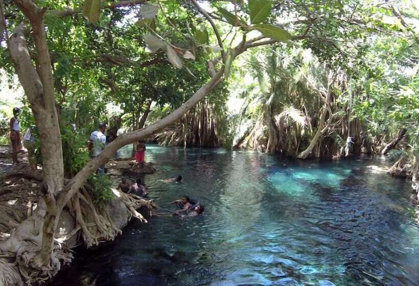 هتل Mbugani