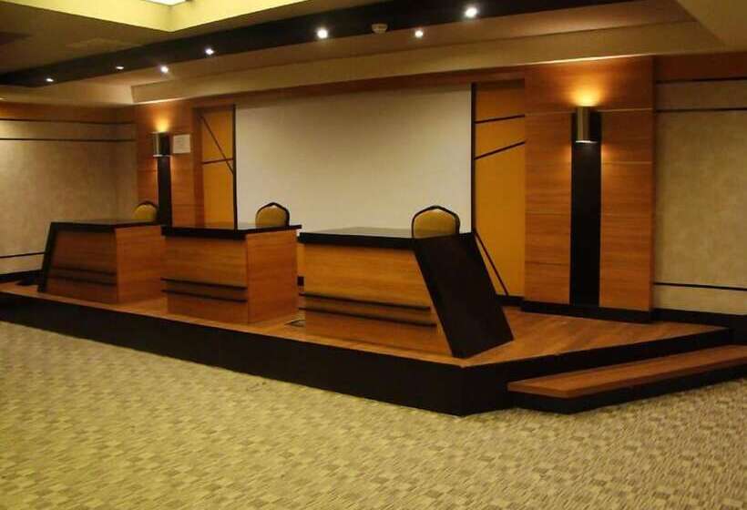 בית מלון כפרי Naskon Sapphire Resort Thermal & Spa