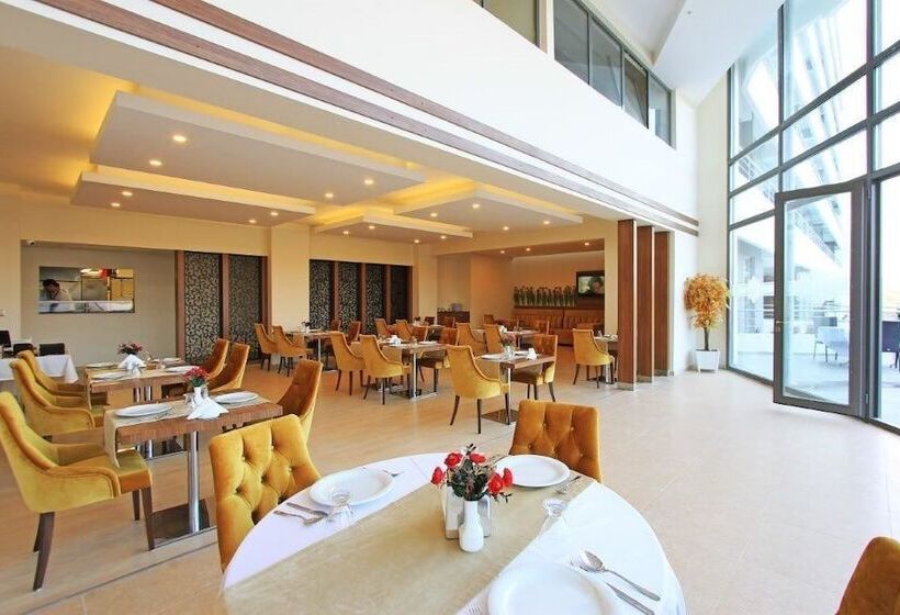 בית מלון כפרי Naskon Sapphire Resort Thermal & Spa