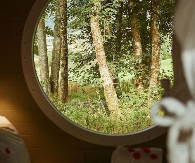 هتل Riverbeds Lodges With Hot Tubs